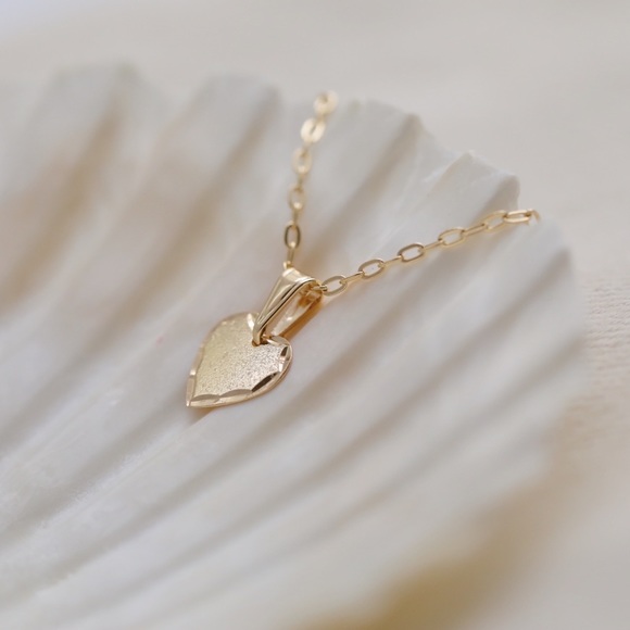 Dainty Heart Necklace | 18k Gold Filled - Picture 2 of 12